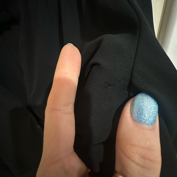 Hagogen Black Business Blouse - Picture 4 of 5